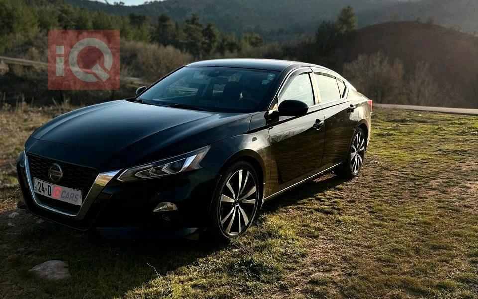 نیسان ئەلتیما